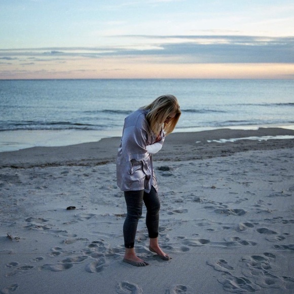 Pieces curated by a Brooklyn designer - Picture 5 of 5